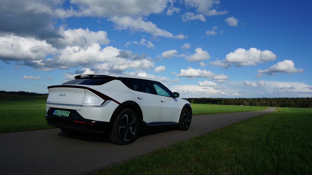 Мнения Moto.pl: Kia EV6 Plus RWD – мобильный павербанк, который привлечет внимание