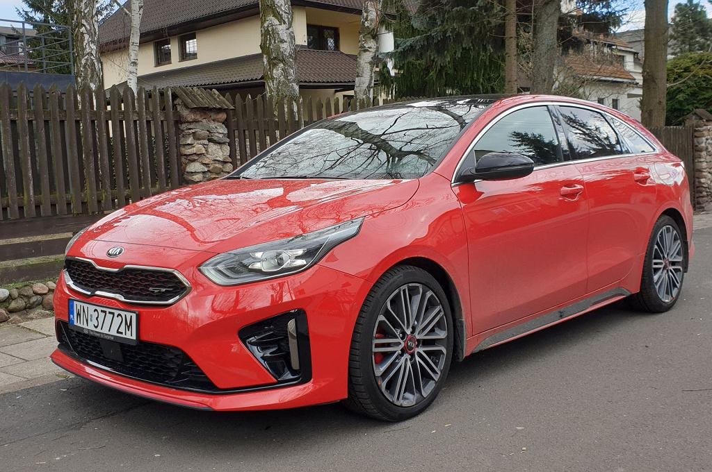 Мнения Moto.pl: Kia ProCeed GT — успешный автомобиль, но спрятанный в глубокой нише. Ему будет трудно выбраться из этого