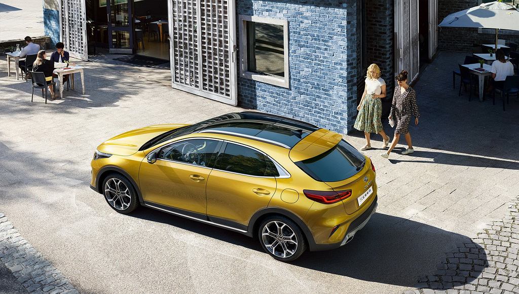 Kia XCeed официально. Стильный кроссовер в новом семействе Kia Ceed