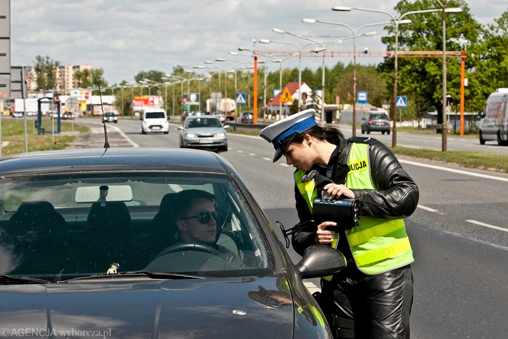 Штрафы за езду по левой полосе. «До 3000 злотых». Водитель VW обнаружил это на А4.