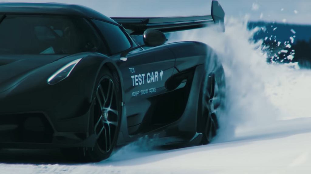 Вот как Koenigsegg празднует Пасху. Джеско, снаряжение, яйца и дрифт [ВИДЕО]
