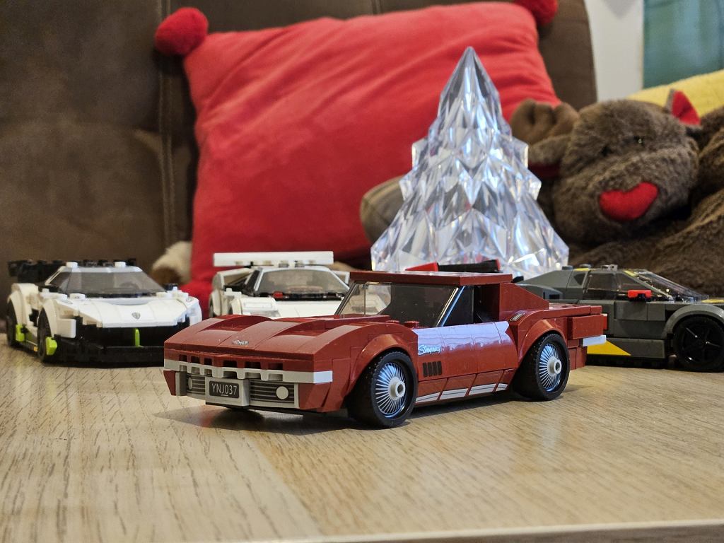Дешевое LEGO на Рождество. Автомобили чемпионов скорости доставят массу удовольствия
