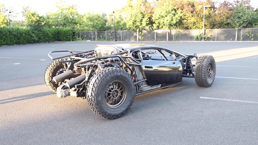 Lamborghini Huracan, который совсем не похож на Huracan. Теперь это внедорожник [ВИДЕО]