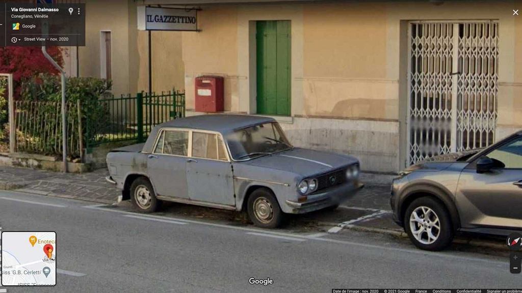 На парковке в Конельяно стоит Lancia Fulvia. Владелец припарковал его там 47 лет назад.