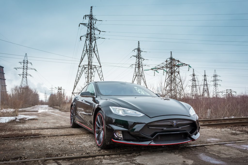 Тюнинг | Ларте Элизабета | Очень опасная Tesla Model S