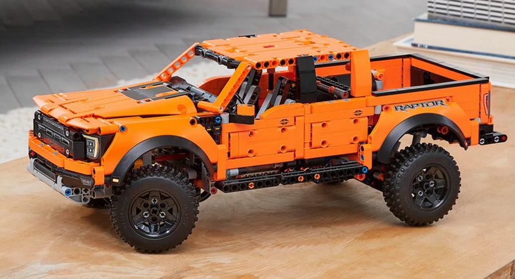 Тяжёлая игрушка - Ford F150 Raptor из кубиков Лего.