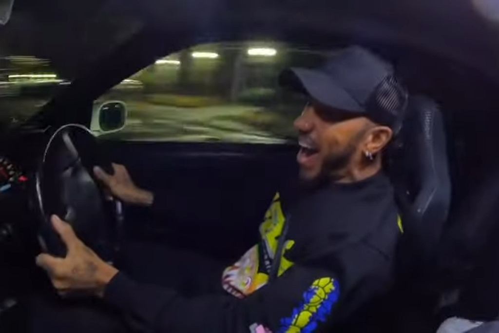 «Форсаж» Льюис Хэмилтон дрифтует на Nissan Skyline GT-R на улицах Токио