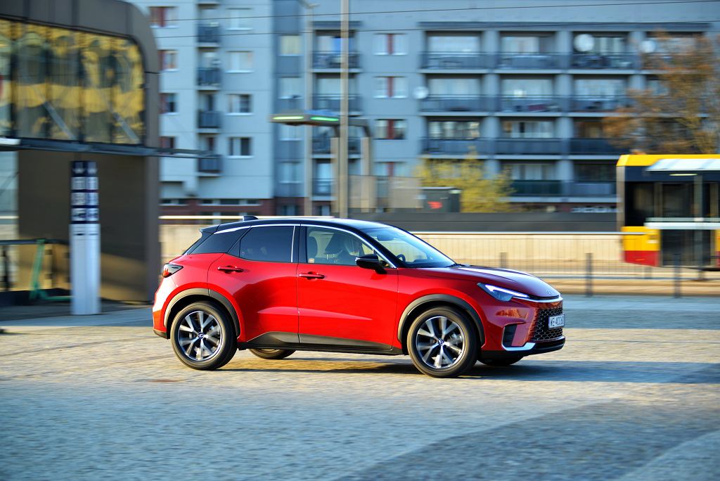 Новый внедорожник Lexus поступает в Польшу. Он должен быть небольшим и довольно дешевым. Цена LBX удивляет