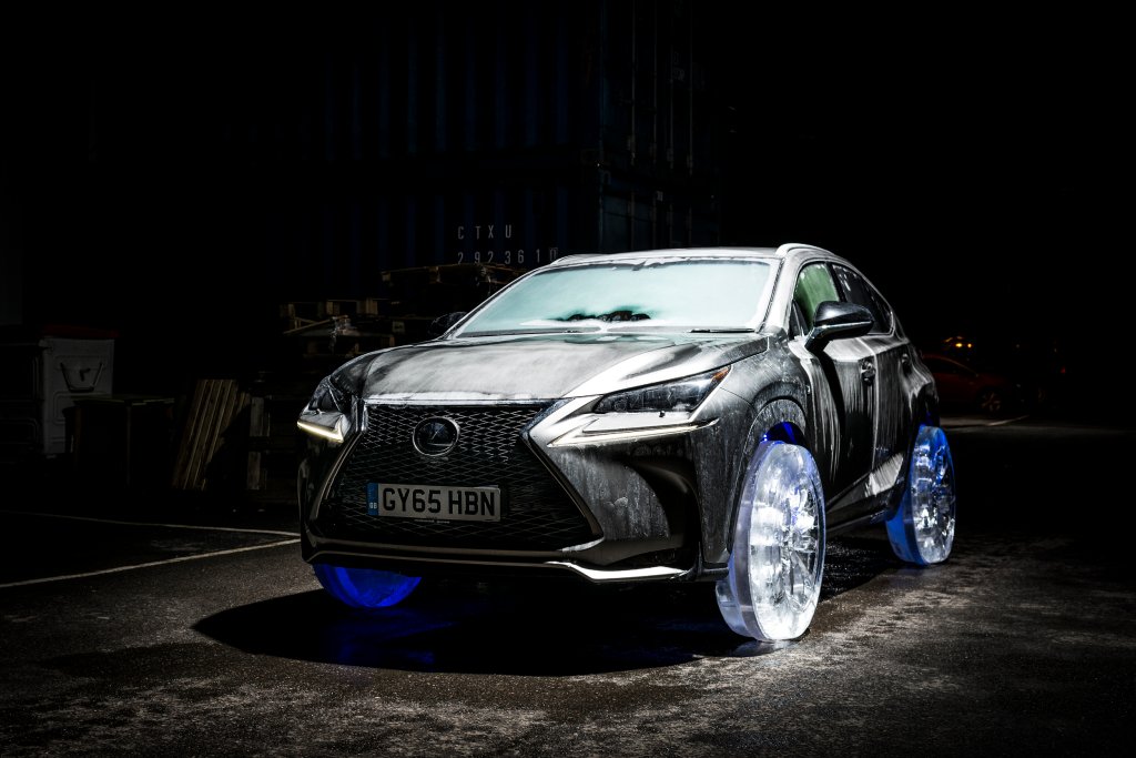 Lexus NX на колесах из... льда