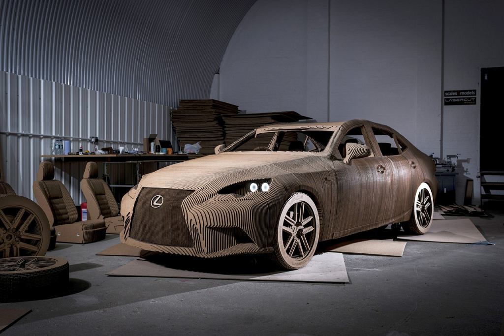 Глава Lexus не уверен в электромобилях? «Еще не время»