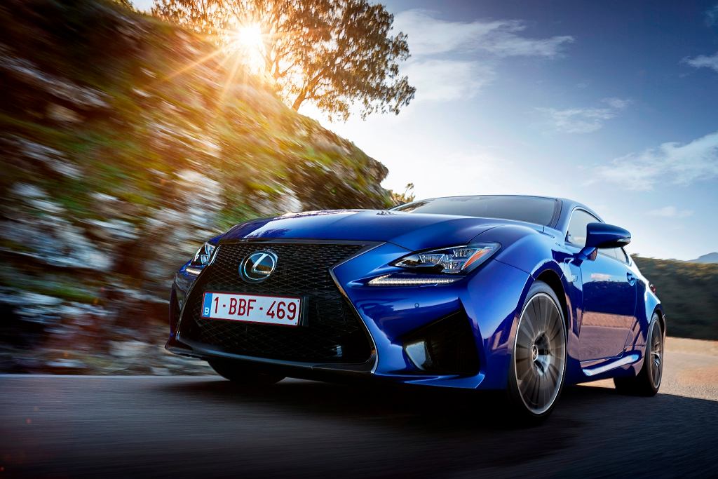 Этот новый Lexus RC F надежен и быстр! Красивый кузов в минималистическом стиле.