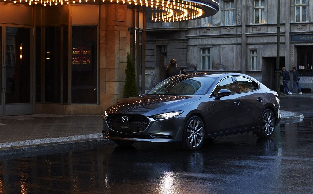 Mazda представит в продажу электромобиль в следующем году. Позже наступит время гибридов