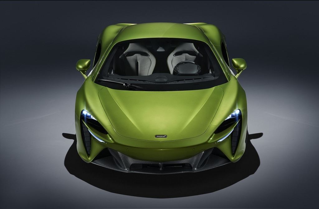 Суперкар может быть гибридом. McLaren Артура дебютирует без задней передачи