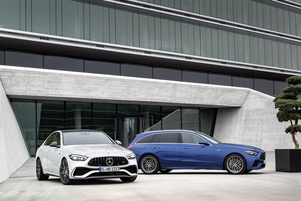 Mercedes-AMG C43 лишился двигателя V6. Однако он получил электрический протез