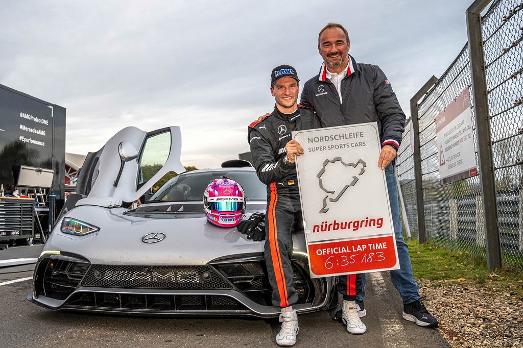 Mercedes-AMG ONE действительно ЕДИН. Он только что побил рекорд на Нюрбургринге.