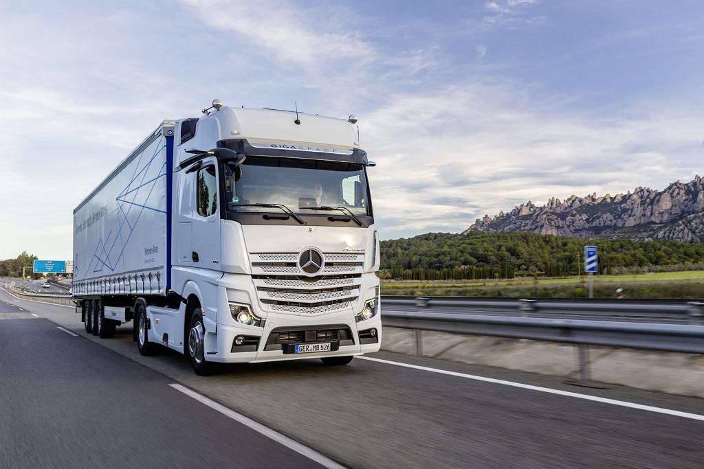 Секреты экологии грузовиков. Actros провел в аэродинамической трубе 2600 часов.