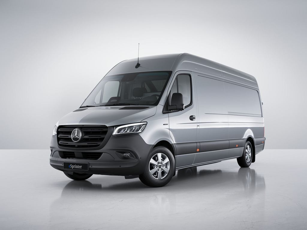 Рестайлинговые фургоны Mercedes в Польше. Цены на модели Sprinter и eSprinter