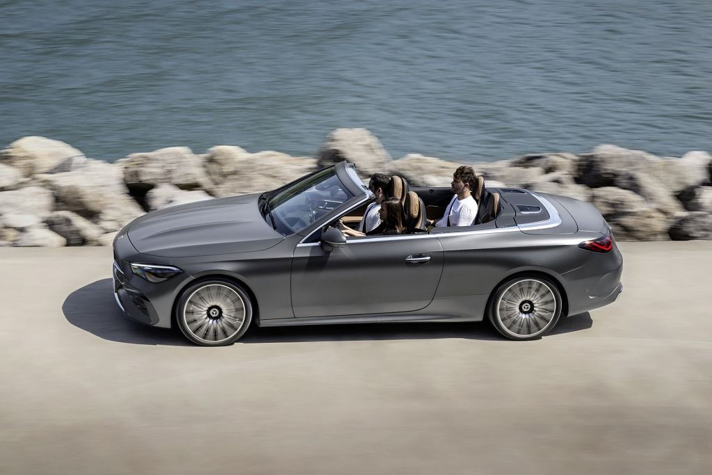Mercedes CLE Cabriolet в Польше. В прайс-листе пять версий привода, приобретайте только онлайн.