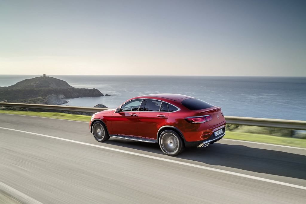 Mercedes GLC Coupe (2022) - цена, двигатели, комплектации