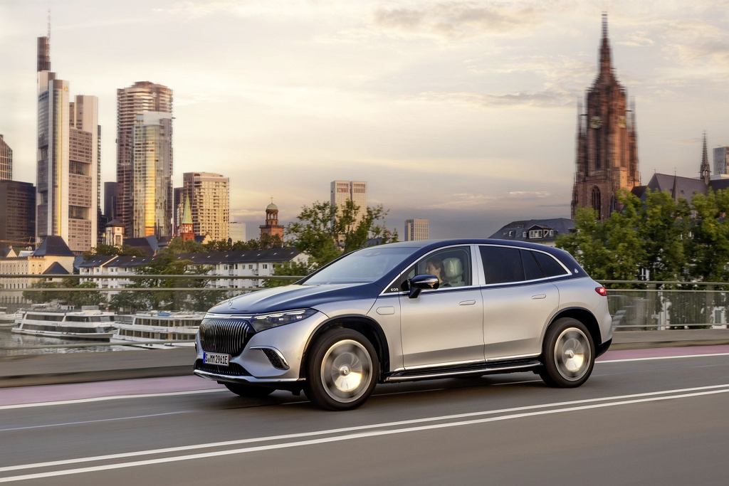 В продаже внедорожник Mercedes-Maybach EQS. Стартовая цена чуть менее миллиона злотых.