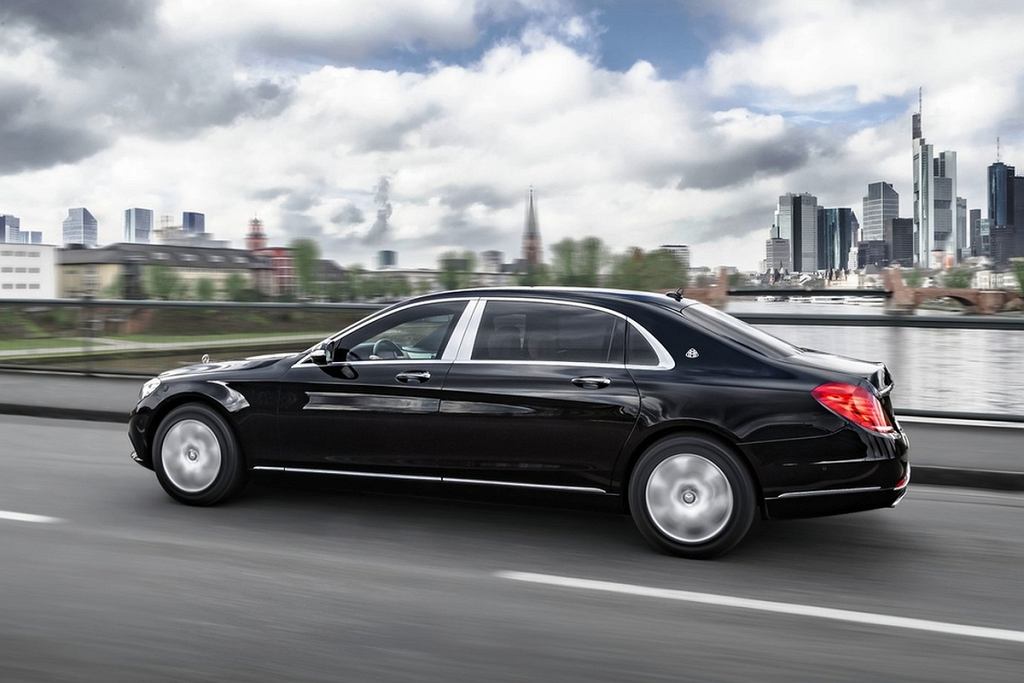 У российского олигарха конфискован автомобиль Maybach. Он часто возил Путина