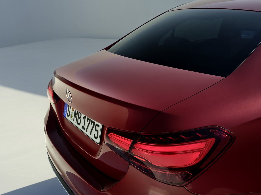 Mercedes A-Class претерпел небольшие изменения. Применяется ко всем вариантам