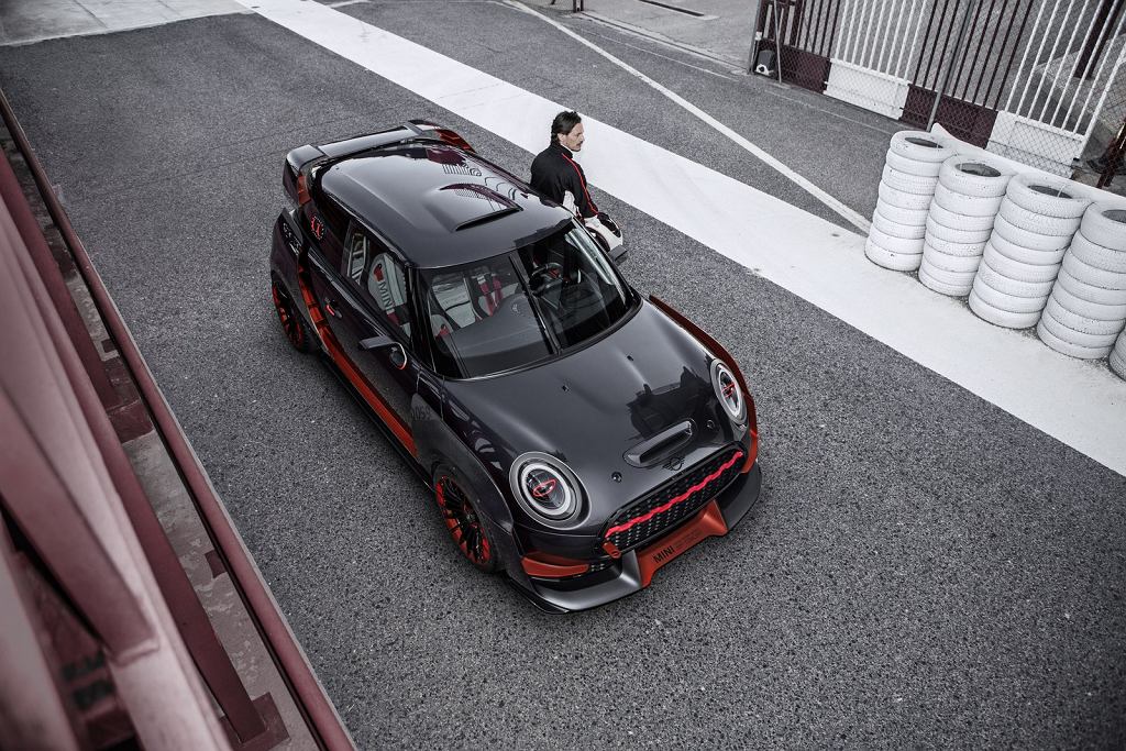 Яростный MINI JCW GP готов к выезду на трассу