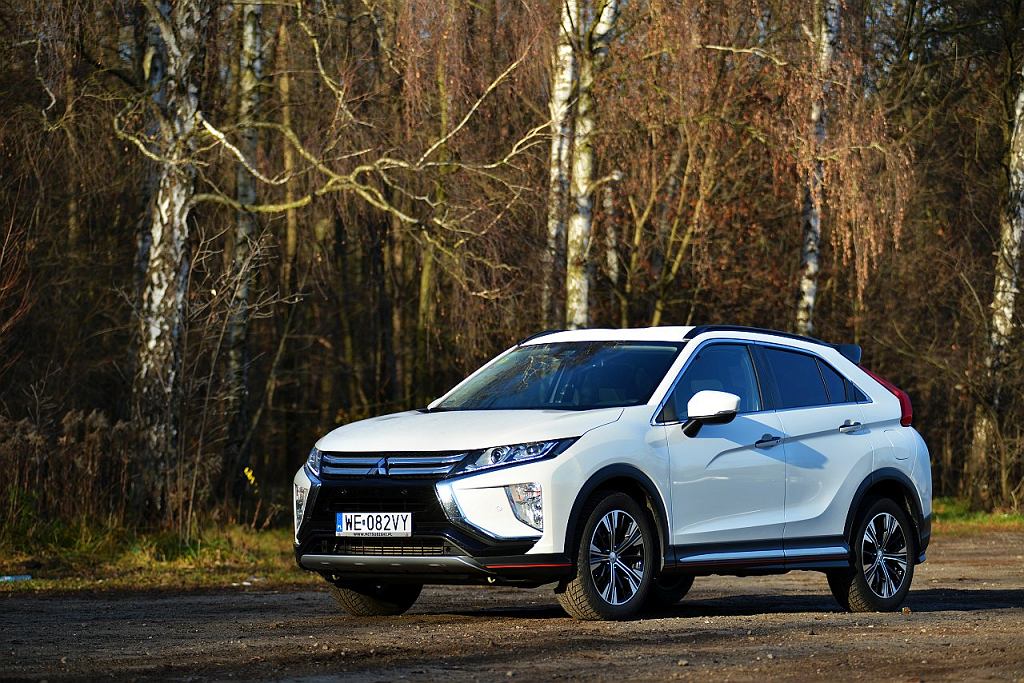 Мнения Moto.pl: Mitsubishi Eclipse Cross 1.5 vs. Хонда HR-V 1.5 – сравнение. Универсальные кроссоверы