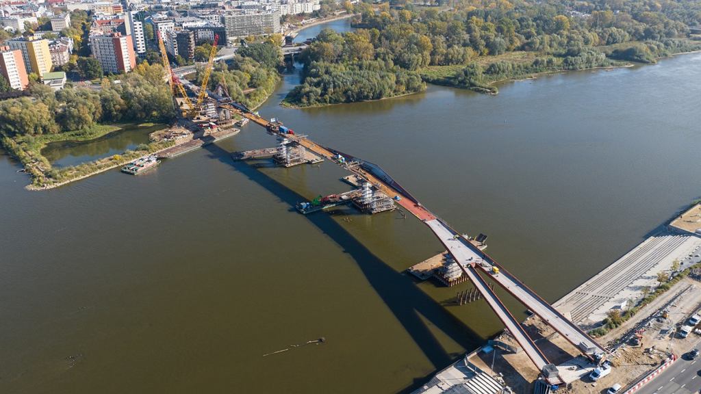 Новый мост в Варшаве готов на 80%. Они объявили дату, и водители могут ей только позавидовать.