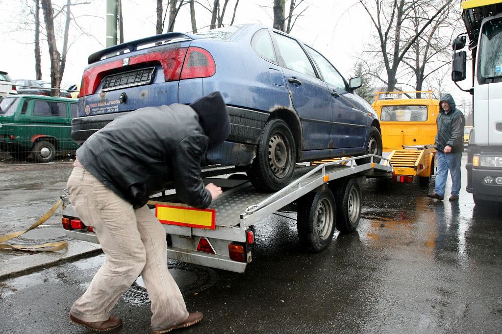 Так плохо не было с мая 2004 года, то есть ввоза подержанных автомобилей во время кризиса.