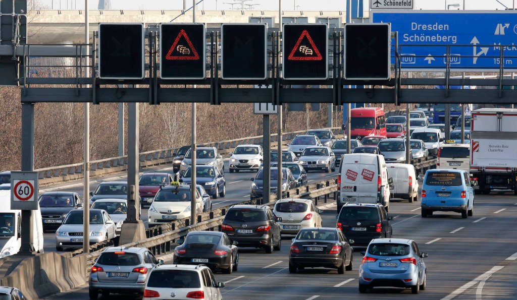 Новые сборы на дорогах Германии. С декабря водители платят в зависимости от выбросов CO2