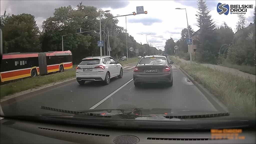 BMW без опознавательных знаков – это правонарушение. «Елень» не поймали за 1500 злотых [Видео]