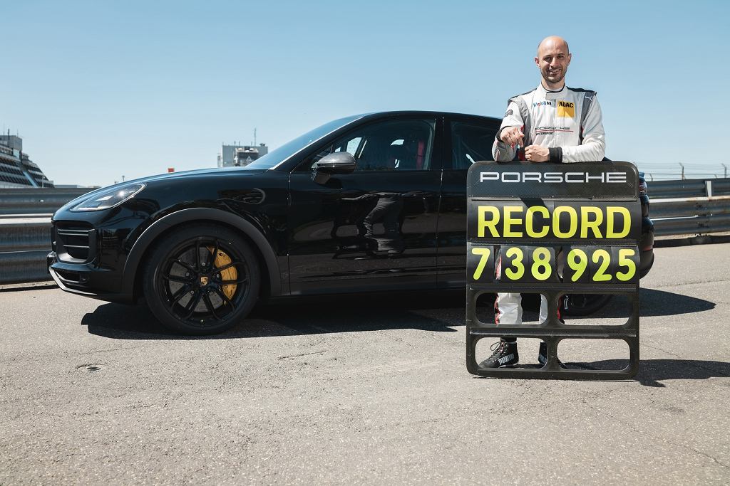 Porsche Cayenne с новым рекордом на Нюрбургринге