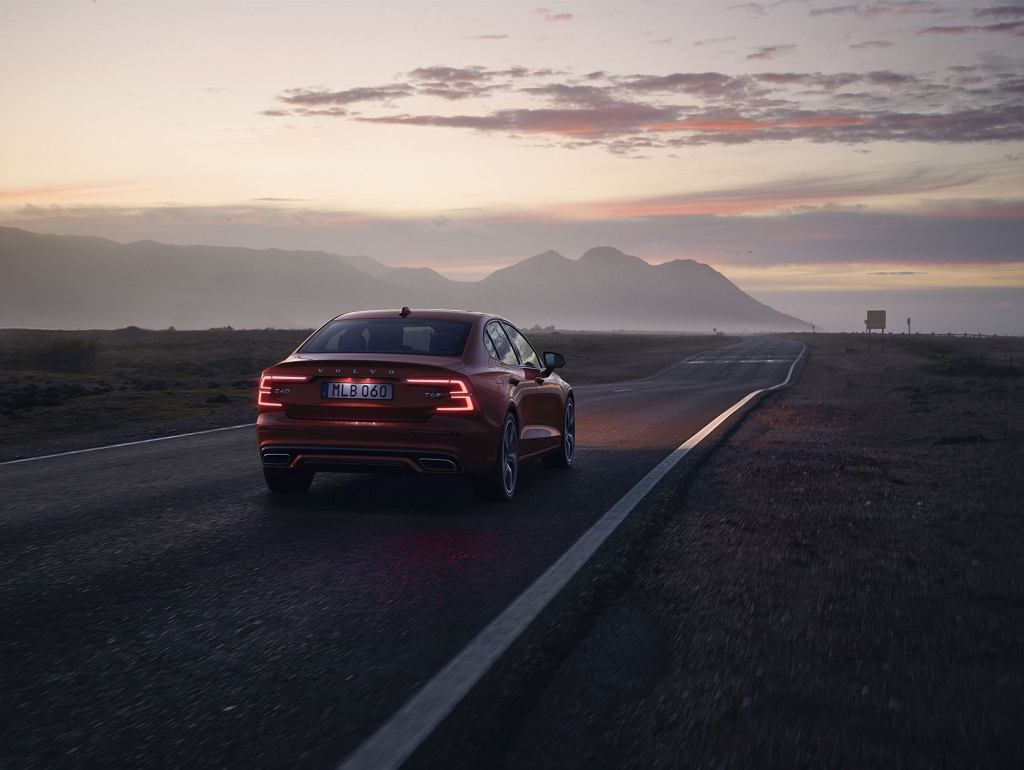 Показан новый Volvo S60. Отберет ли это клиентов у BMW, Audi и Mercedes?
