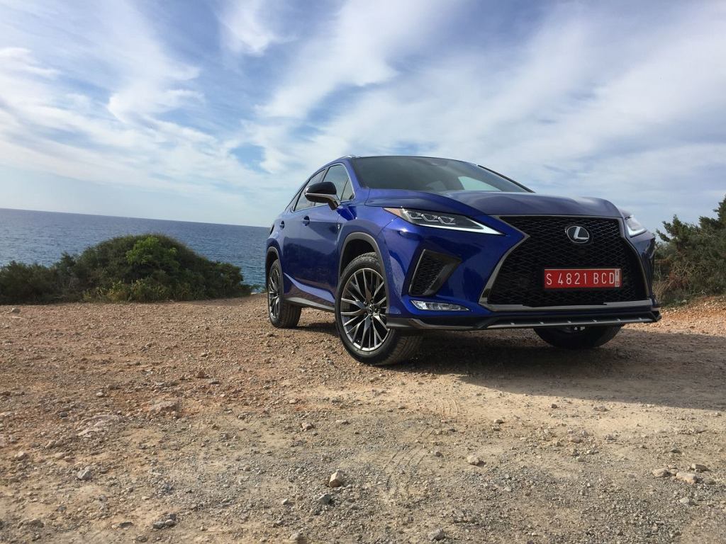 Lexus RX после рестайлинга - мнения Moto.pl. Внешность обманчива