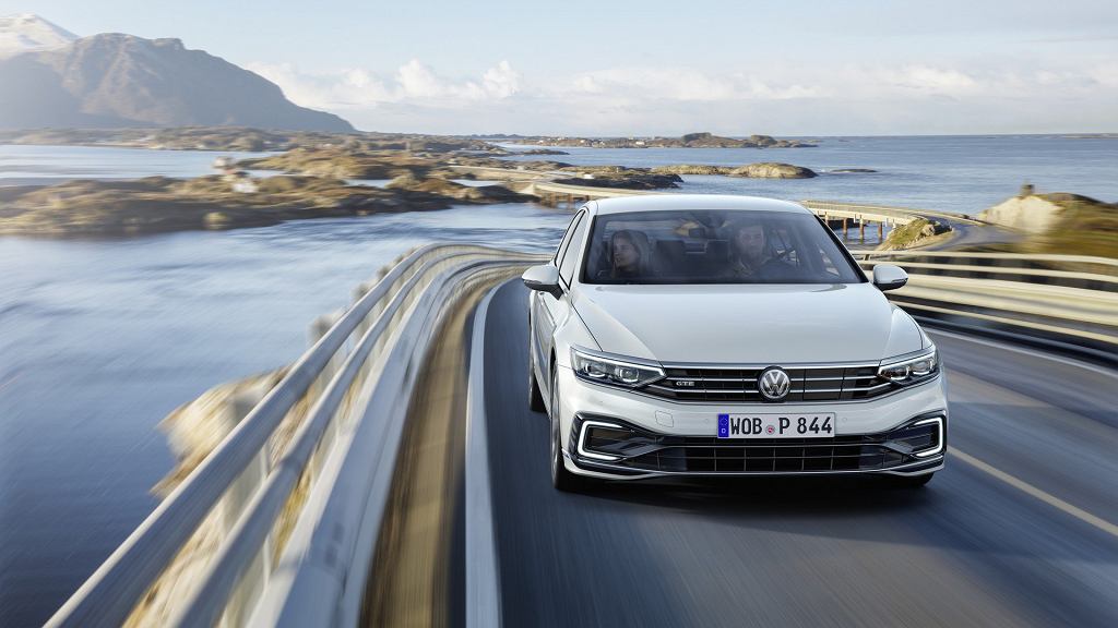Новый Volkswagen Passat – инъекция технологий