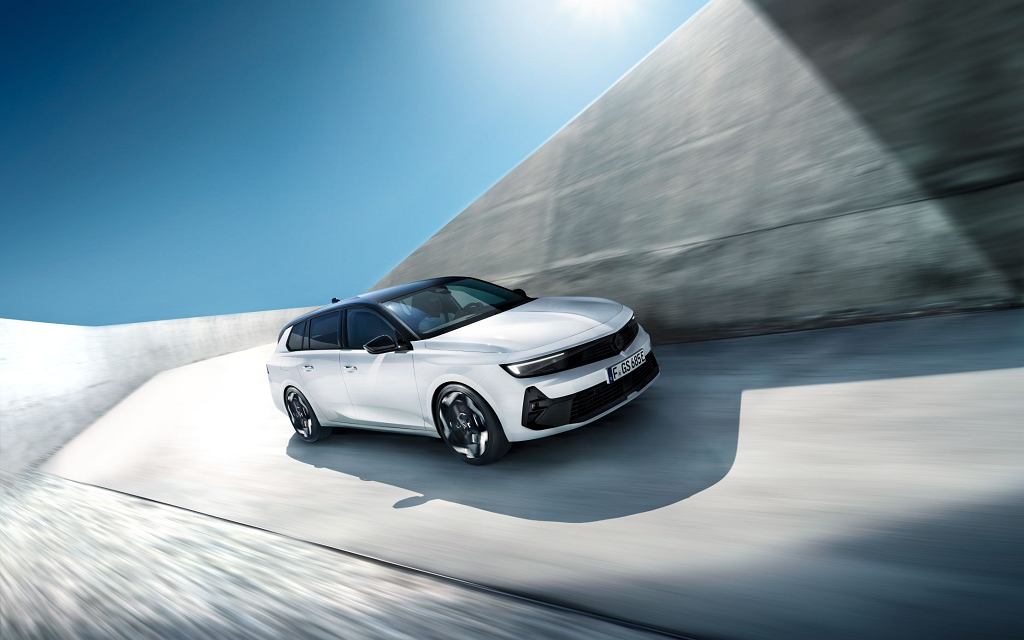 Opel возвращается к своим спортивным корням. Я посмотрел новые модели. Что означает значок GSe?