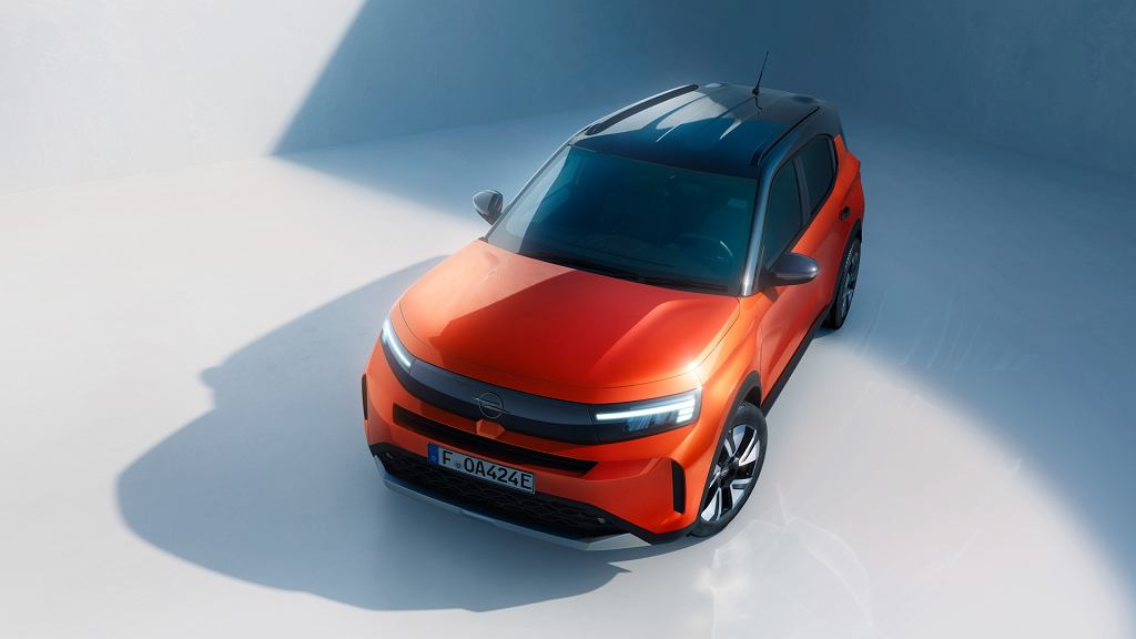 Opel показал новый внедорожник с известным именем. Под капотом двигатель для поляка