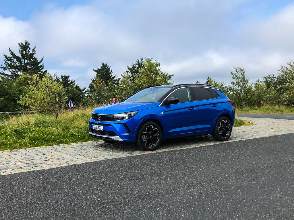 Opel Grandland без «IX», но с польским прайсом. Это не дешево