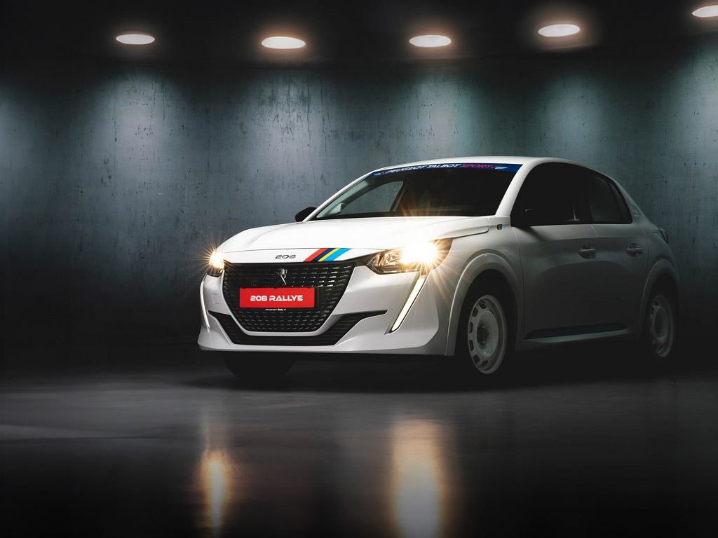 Эти колеса! Peugeot 208 в отличной версии Nostalgia. Жаль, что это идея дилера.