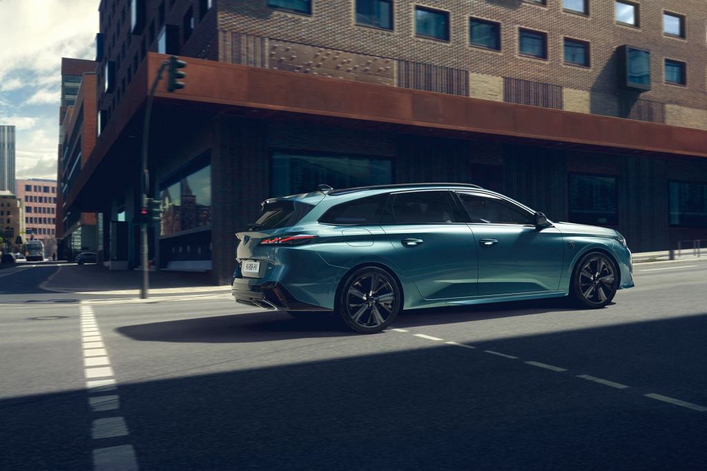 Новый подключаемый модуль Peugeot 308 SW – что он предлагает и сколько стоит?