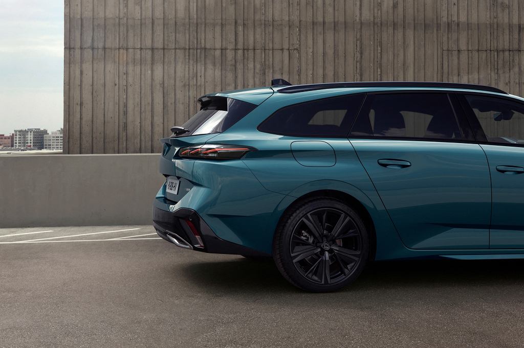 Новый Peugeot 308 SW выглядит великолепно. И это только первое из его преимуществ.