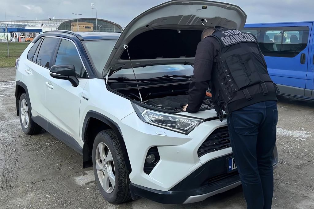 Украденную в Гданьске Toyota удалось полностью вернуть через несколько месяцев
