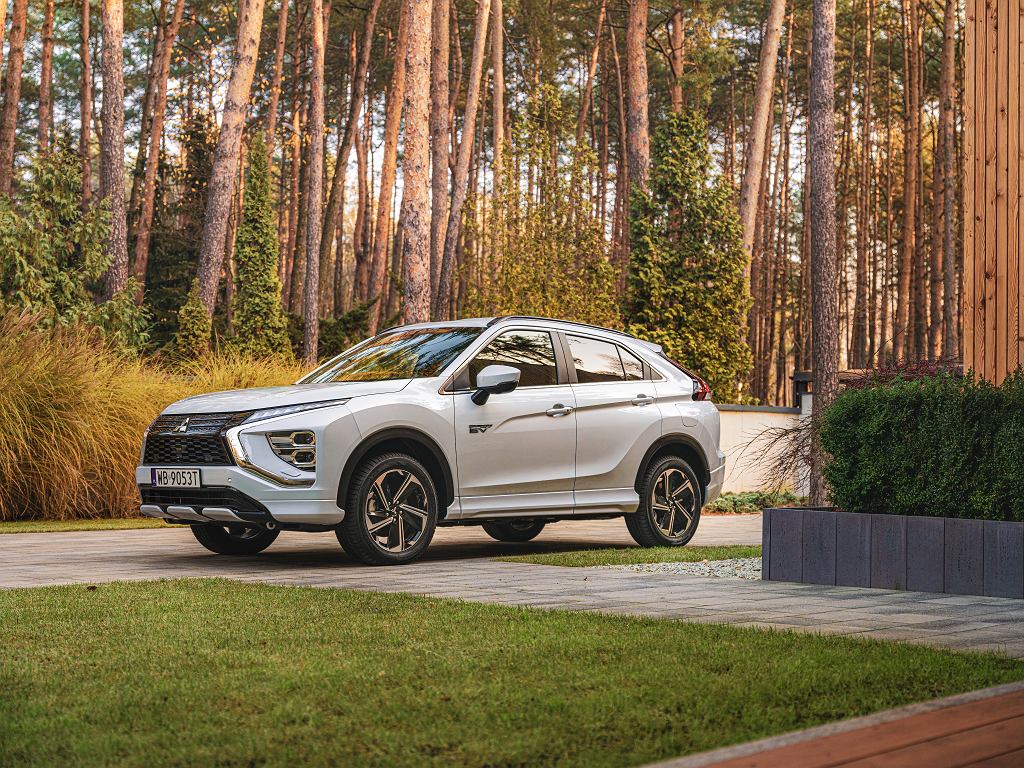 Польский прайс-лист на Mitsubishi Eclipse Cross PHEV: от 161 000 злотых. злотый