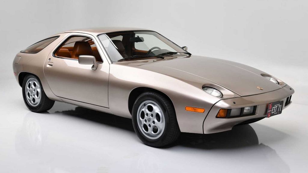 Porsche 928 из фильма продан за 2 миллиона долларов. Том Круз научился в нем переключать передачи