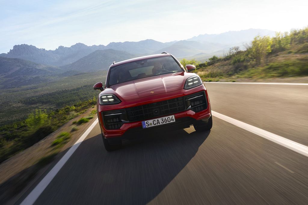 Новый Porsche Cayenne GTS с двигателем 4.0 V8. Автомобиль уже доступен для покупки в Польше [ЦЕНА]