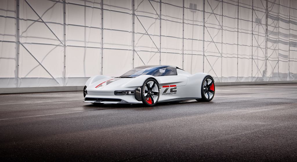 Еще один потрясающий проект в Gran Turismo. Любой может управлять этим Porsche