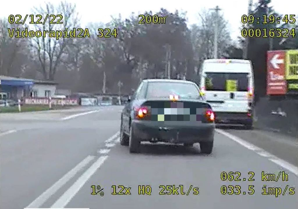 Преследование 18-летнего водителя. Попытка спрятаться в школе не удалась