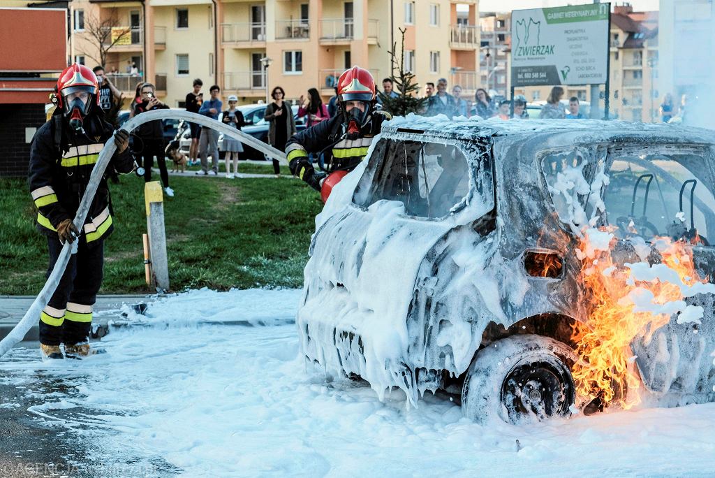 Какие автомобили горят чаще всего? Совсем не электрический