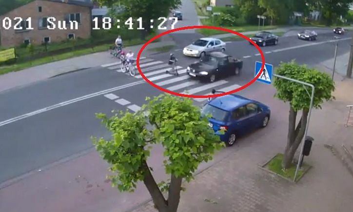 7-летний ребенок нарушил закон, но чудом избежал гибели под колесами. Дело будет передано в суд по семейным делам, поскольку самокат был электрическим
